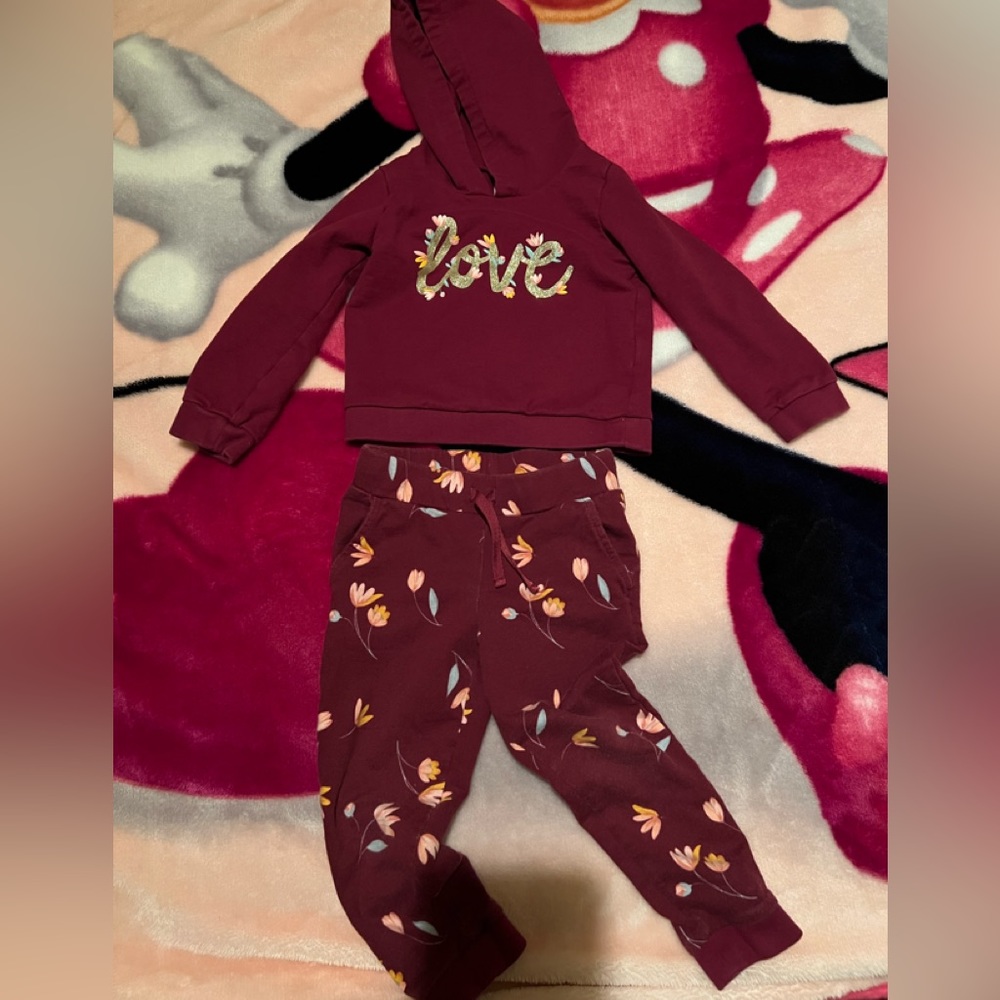 Carter’s 2 piece
